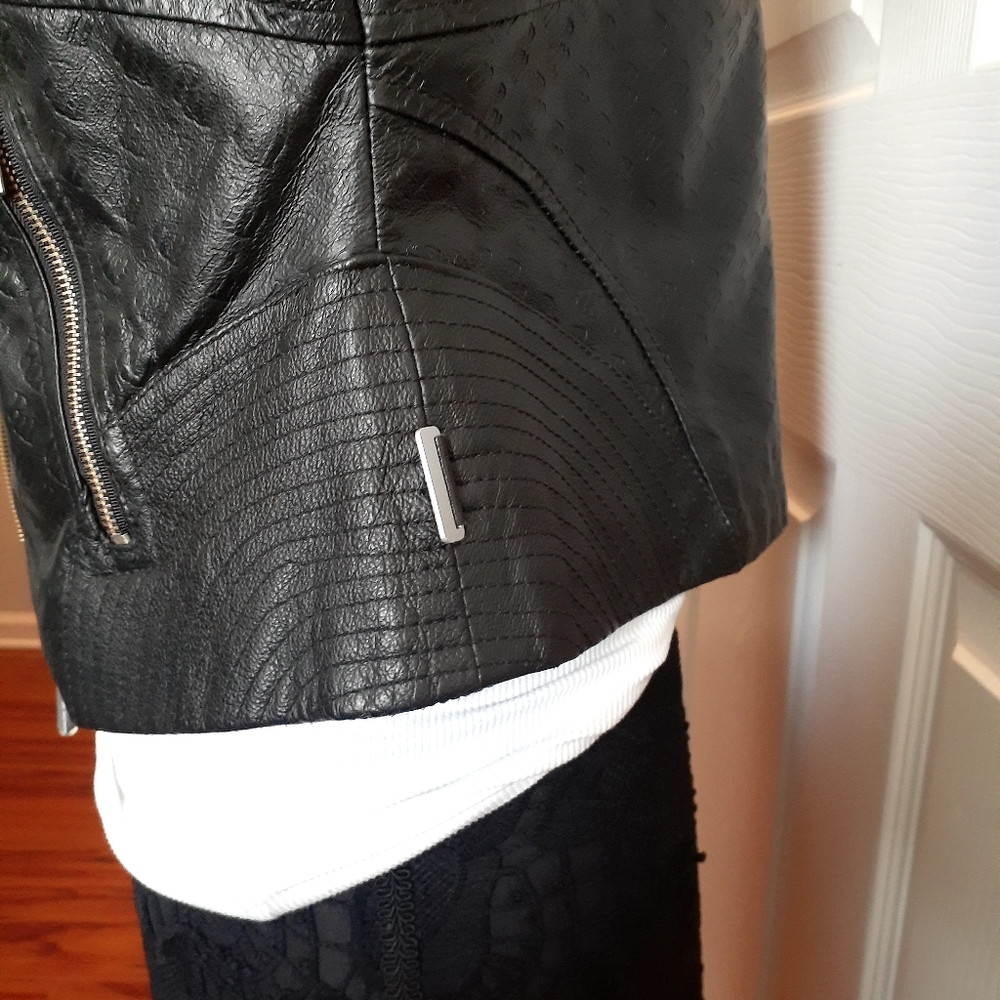Ladies Rocawear leather jacket Rocawear print - Picture 2 of 12